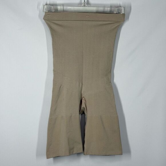 Spanx Shapewear High Waist Mid Thigh Bottom Size Medium - Picture 1 of 6